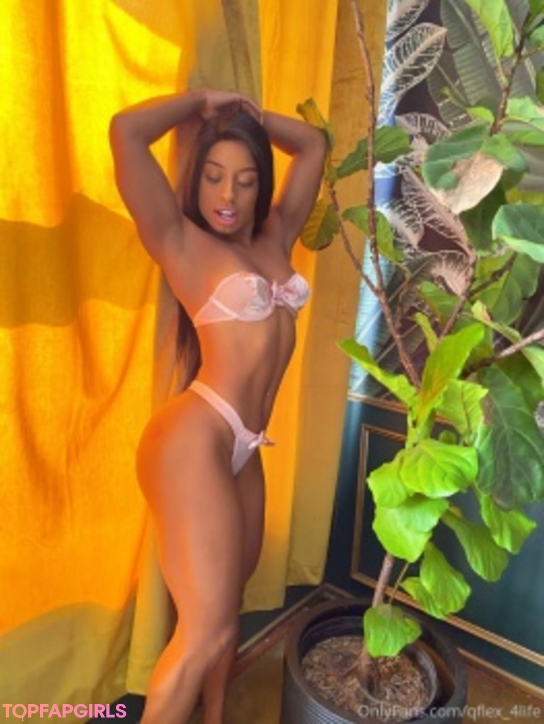 Photo nue de fuite OnlyFans de Qimmah Russo #29
