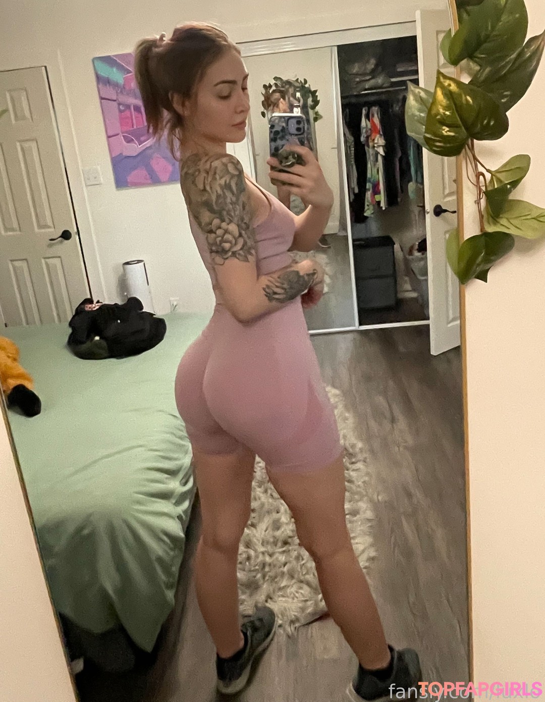 Photo nue de fuite OnlyFans de Luxlo #1808