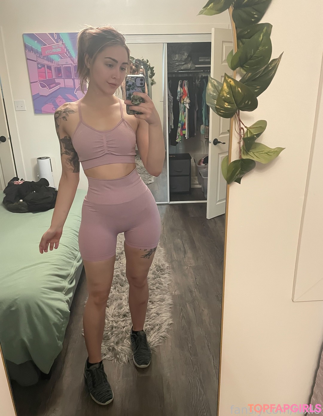 Photo nue de fuite OnlyFans de Luxlo #1809