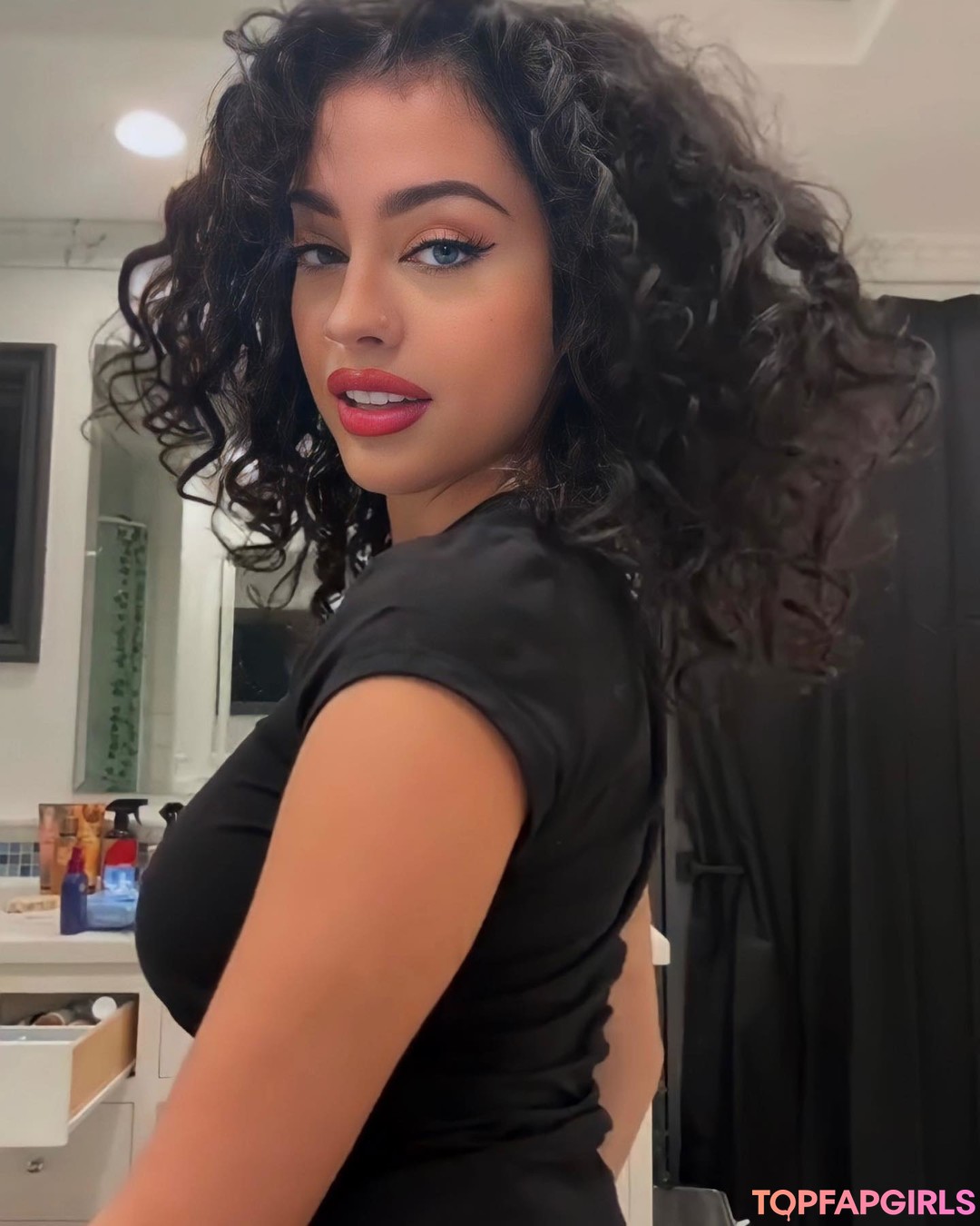 Photo nue de fuite OnlyFans de Malu Trevejo #947