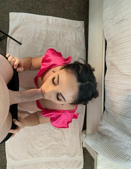 Photo nue de fuite OnlyFans de Ariana Marie