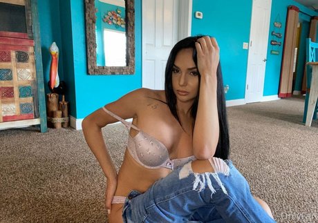 Ariana Marie