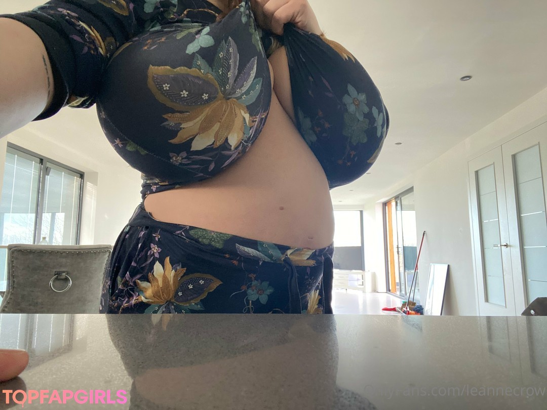 Photo nue de fuite OnlyFans de Leanne Crow #357