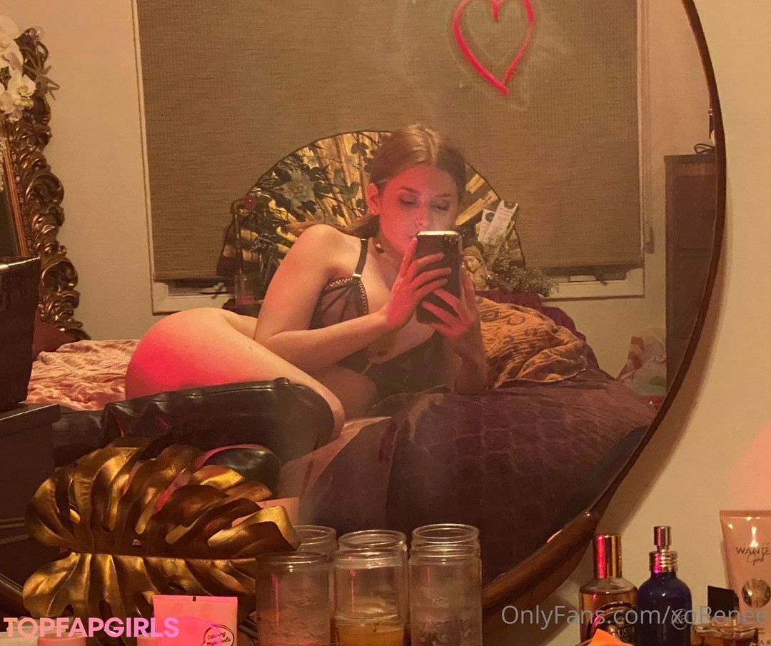 Photo nue de fuite OnlyFans de Renee Olstead #1104