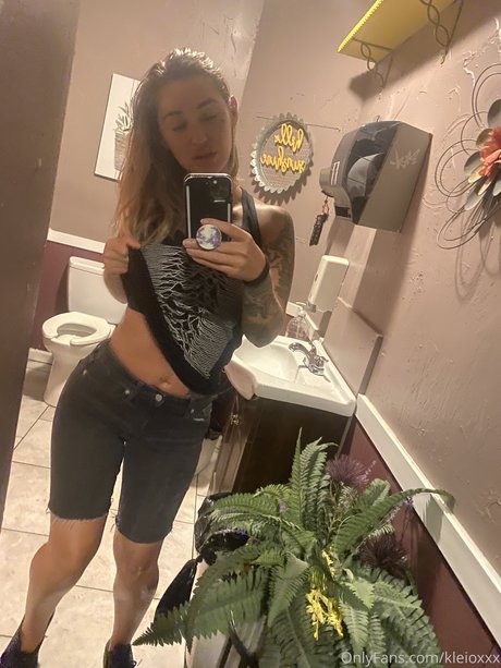 Photo nue de fuite OnlyFans de Kleio Valentien