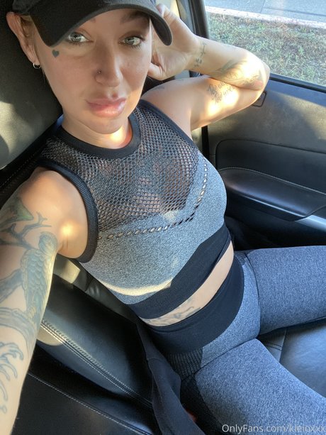 Kleio Valentien