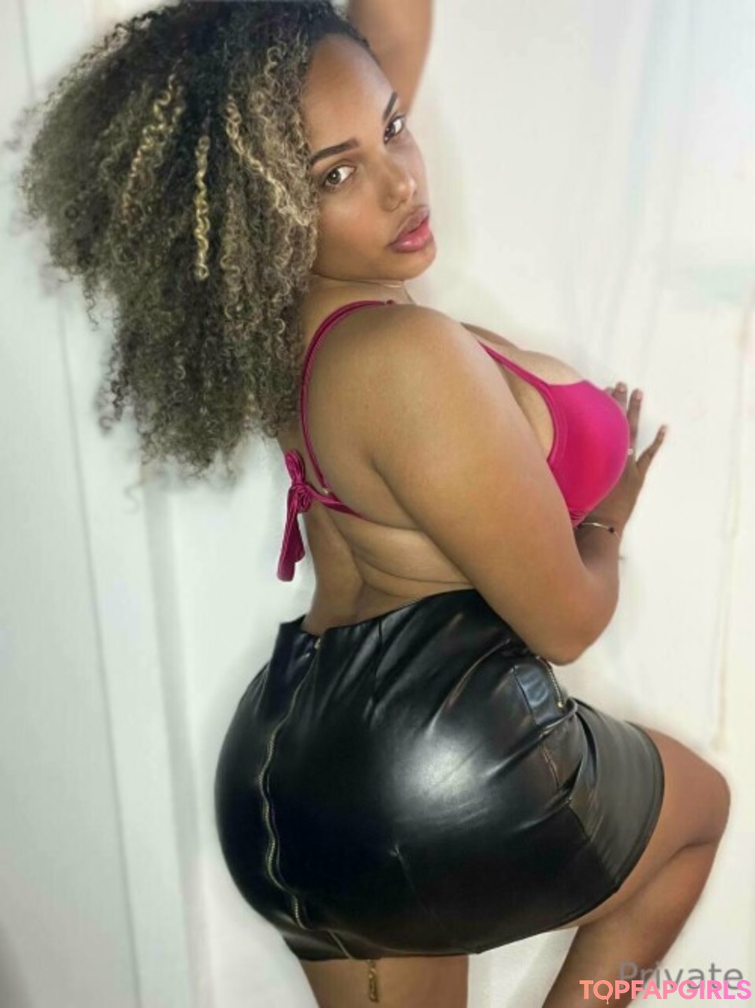 Photo nue de fuite OnlyFans de Miss Bonnie #6