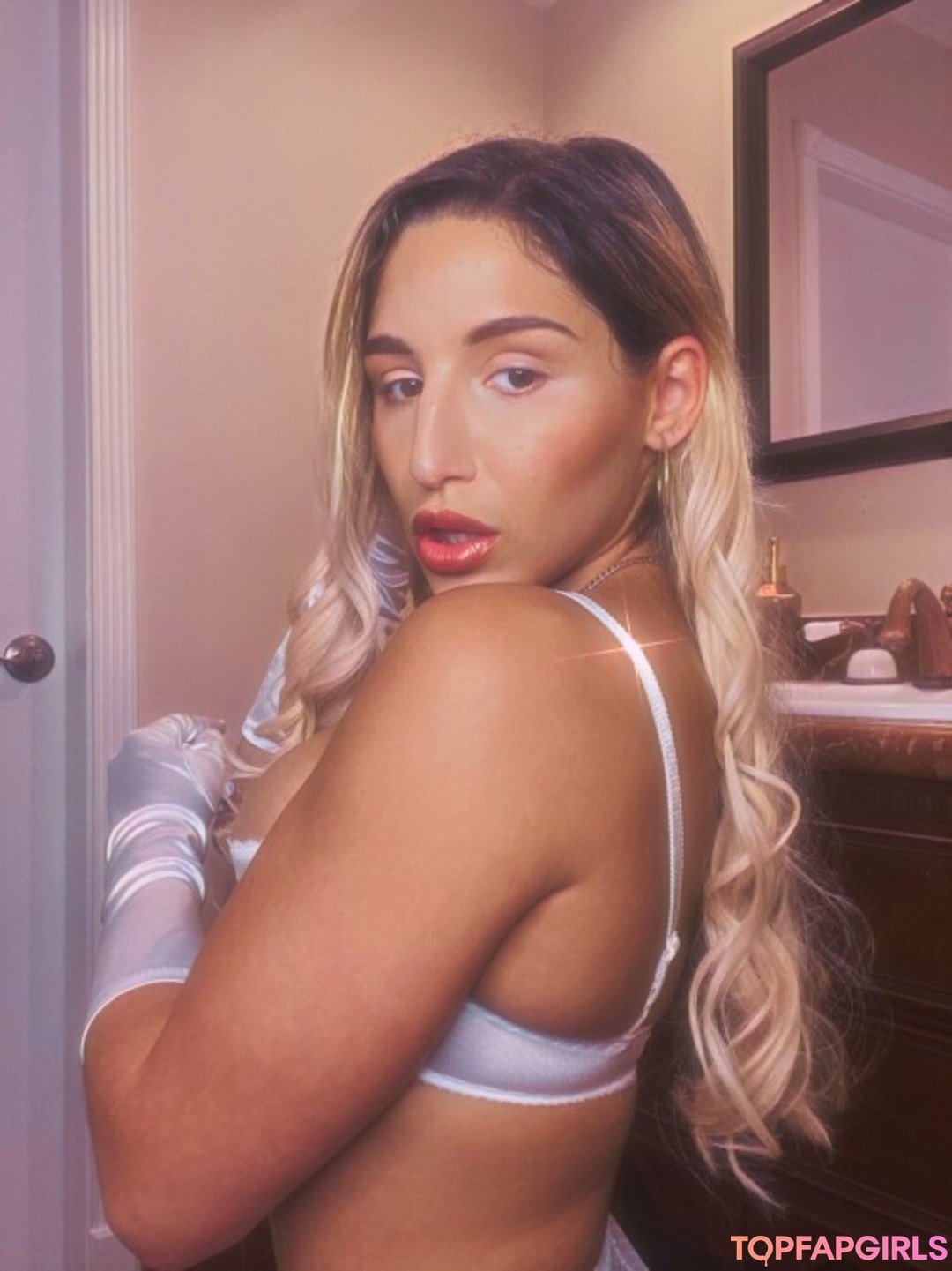Photo nue de fuite OnlyFans de Abella Danger #100