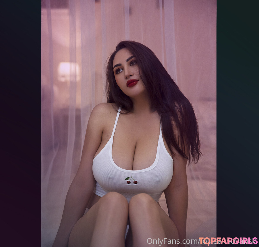 Photo nue de fuite OnlyFans de Louisa Khovanski #695