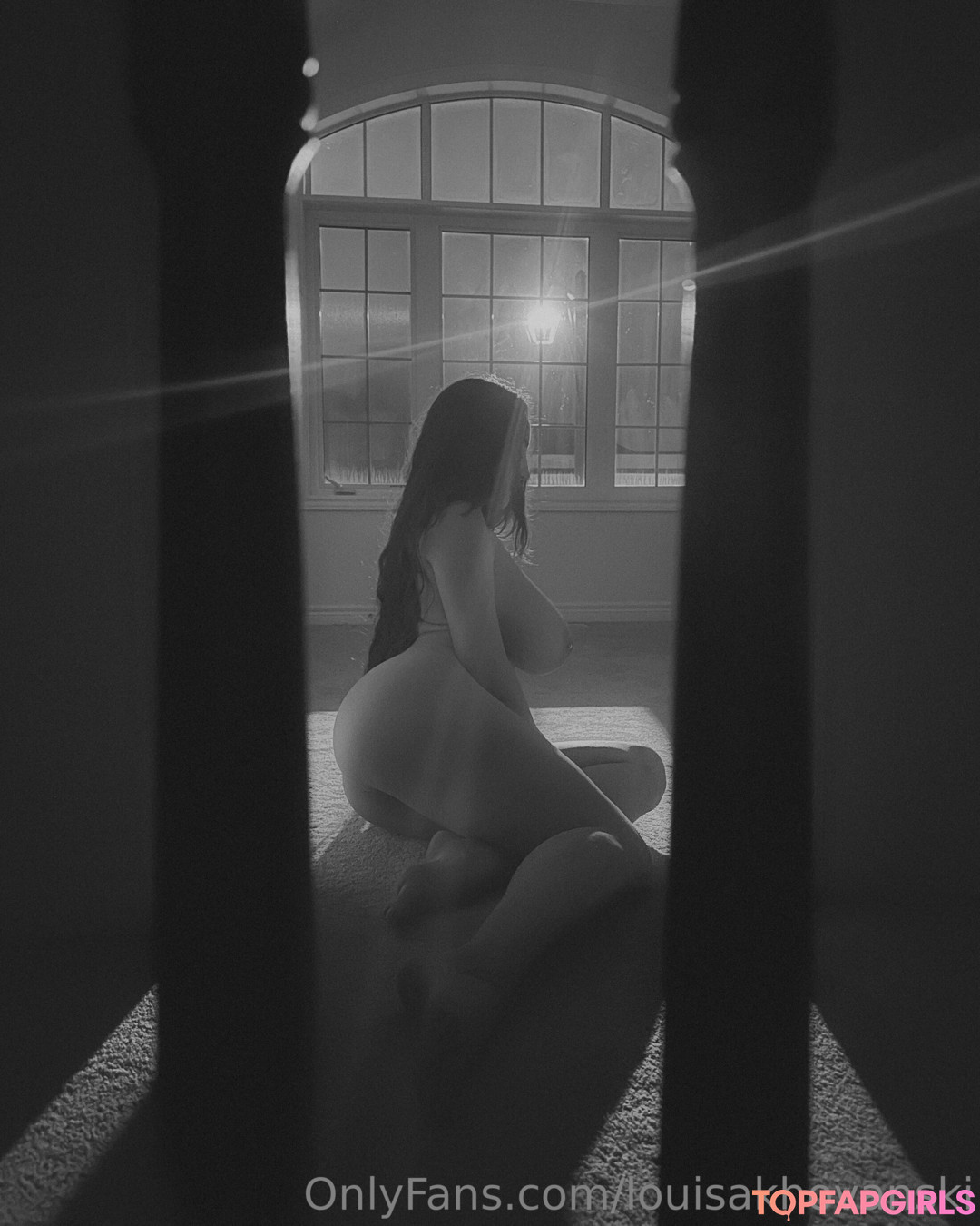 Photo nue de fuite OnlyFans de Louisa Khovanski #458