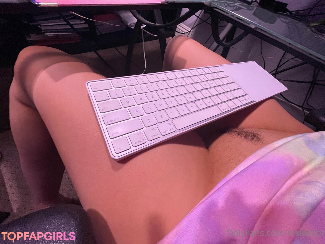 Photo nue de fuite OnlyFans de Nikki Eliot #43