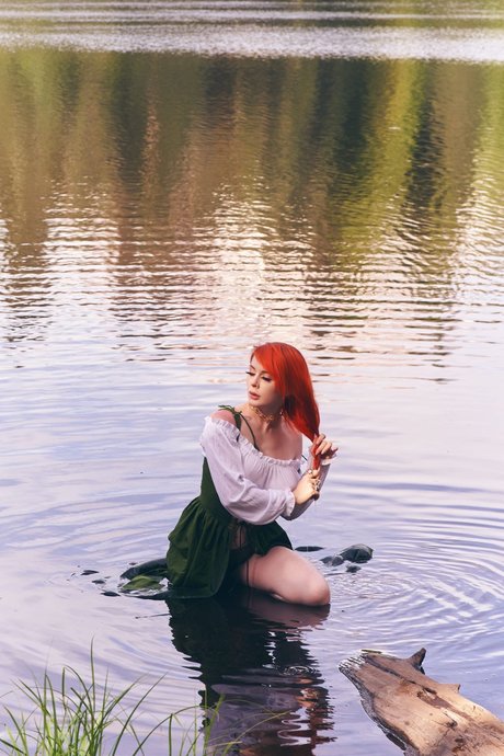 Jenna Lynn Meowri