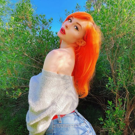 Jenna Lynn Meowri