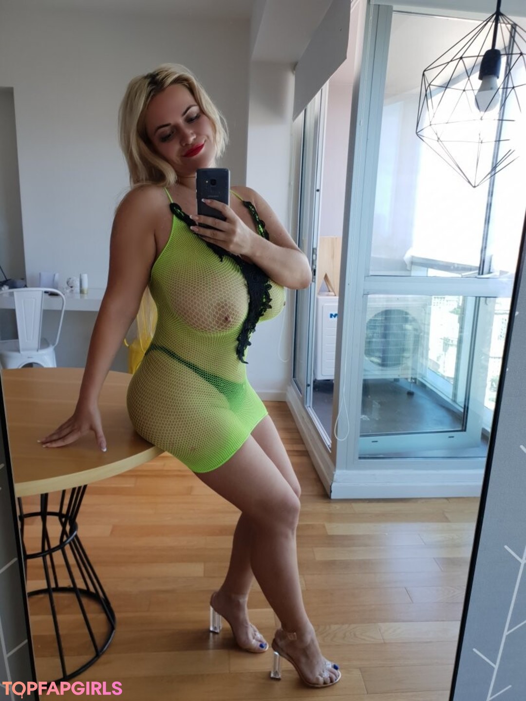 Photo nue de fuite OnlyFans de Olyria Roy #30