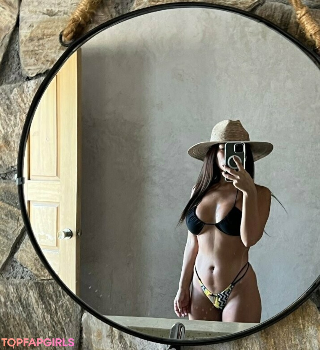 Photo nue de fuite OnlyFans de Olivia Mendez #1