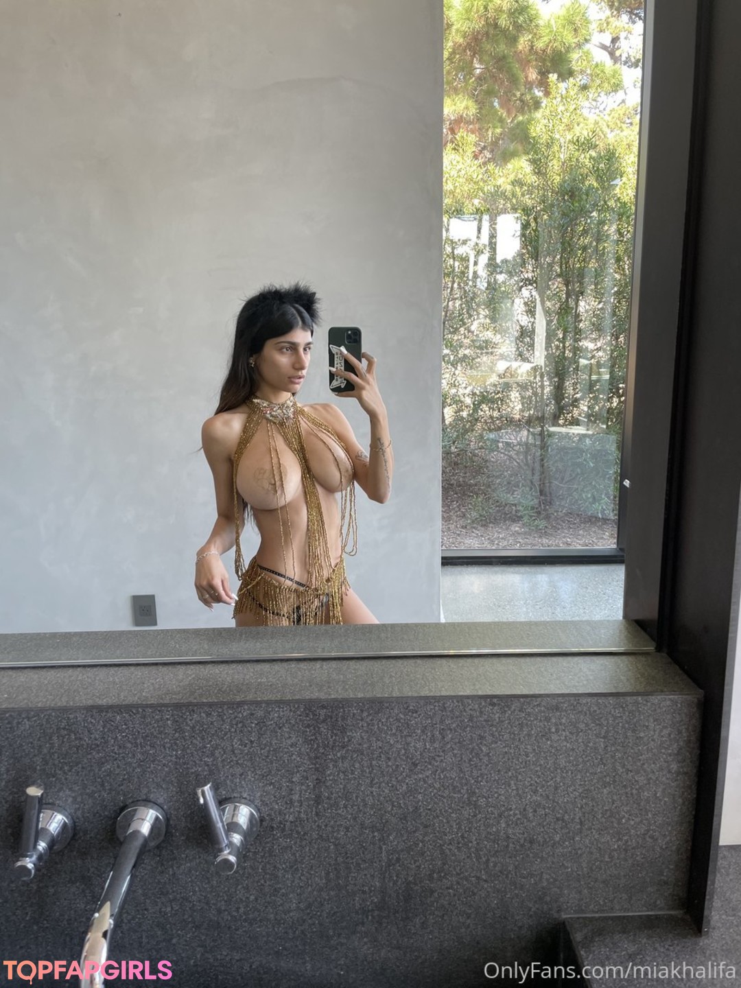 Photo nue de fuite OnlyFans de Mia Khalifa #14