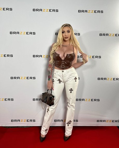 Kendra Sunderland