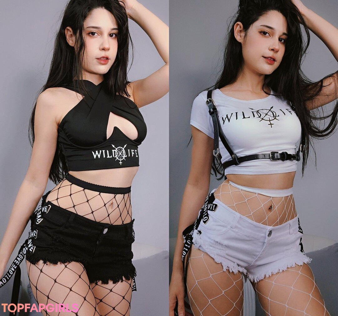 Photo nue de fuite OnlyFans de Jeanwanwan #2018