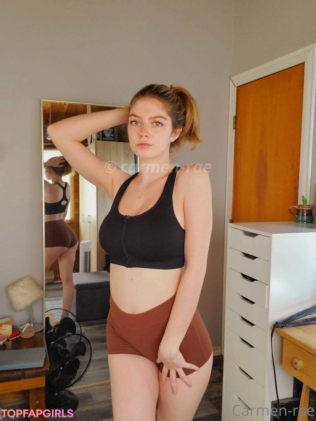 Photo nue de fuite OnlyFans de Carmenrae #1045