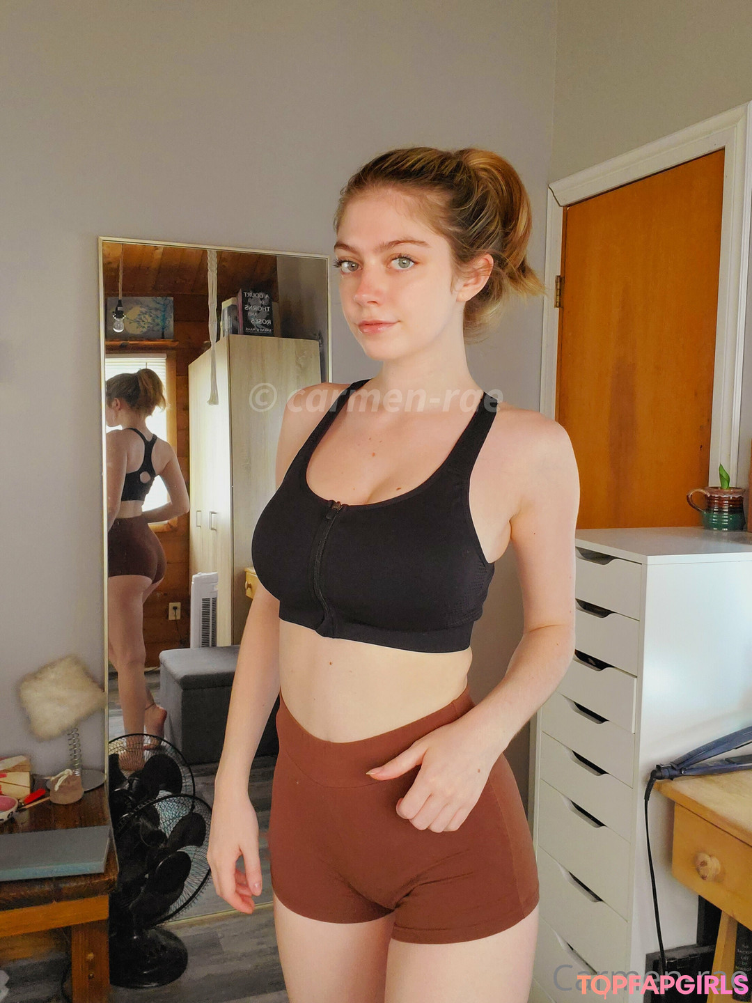 Photo nue de fuite OnlyFans de Carmenrae #1542