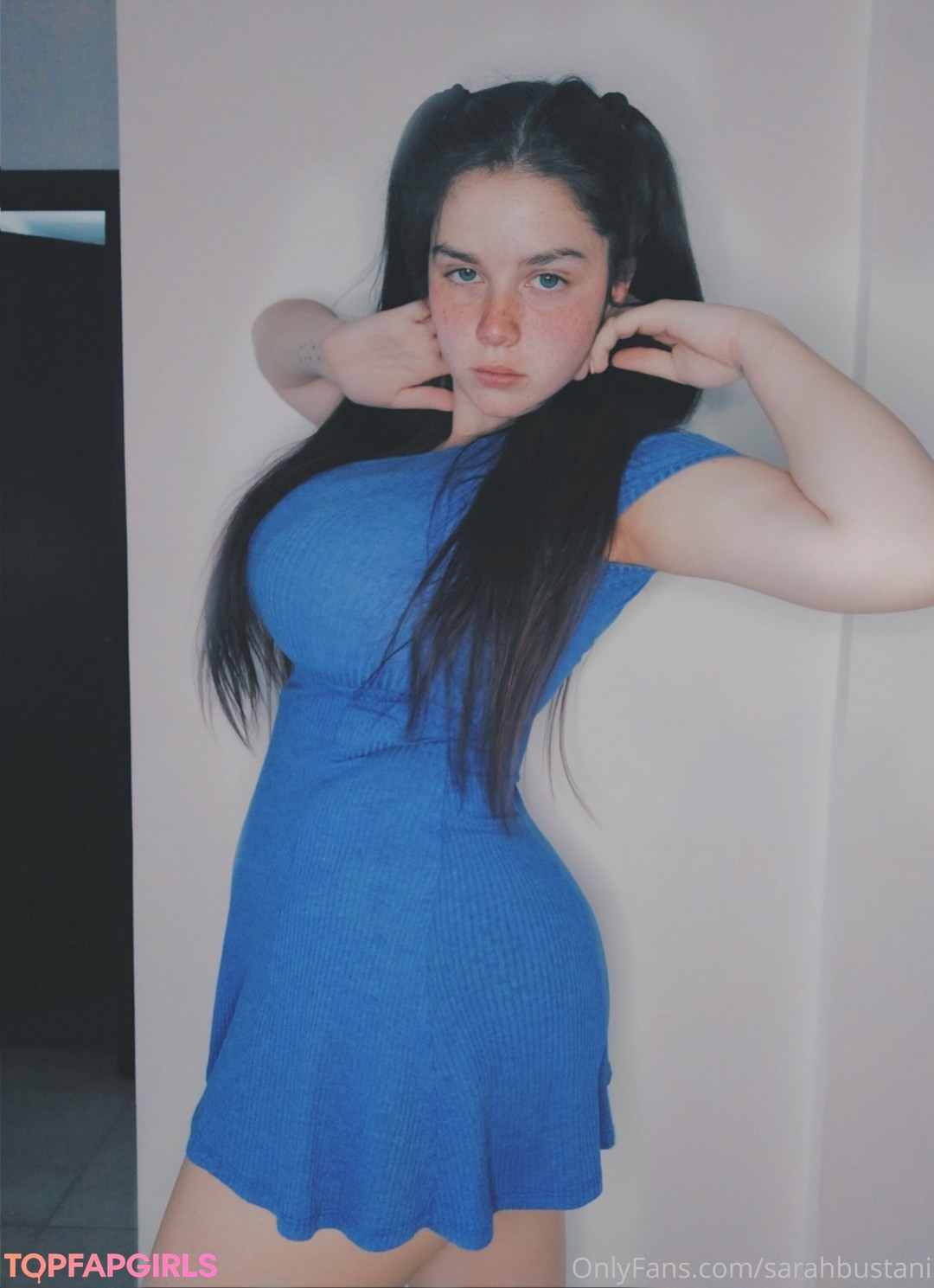 Photo nue de fuite OnlyFans de Sarah Bustani #12