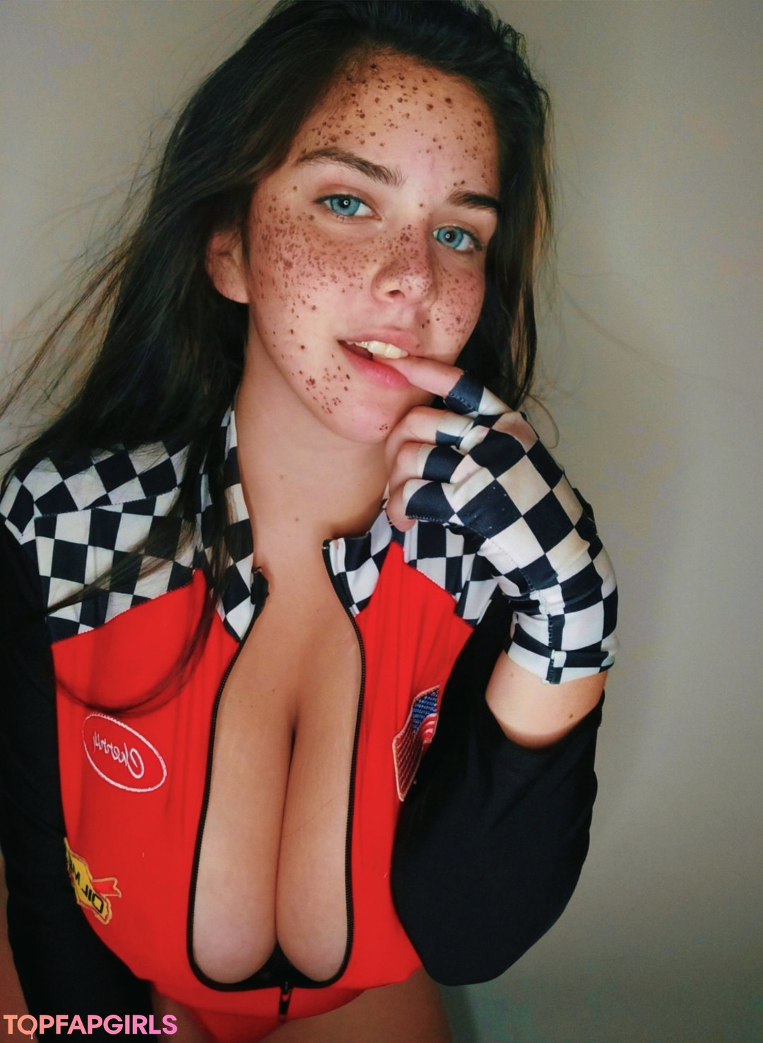 Photo nue de fuite OnlyFans de Sarah Bustani #39