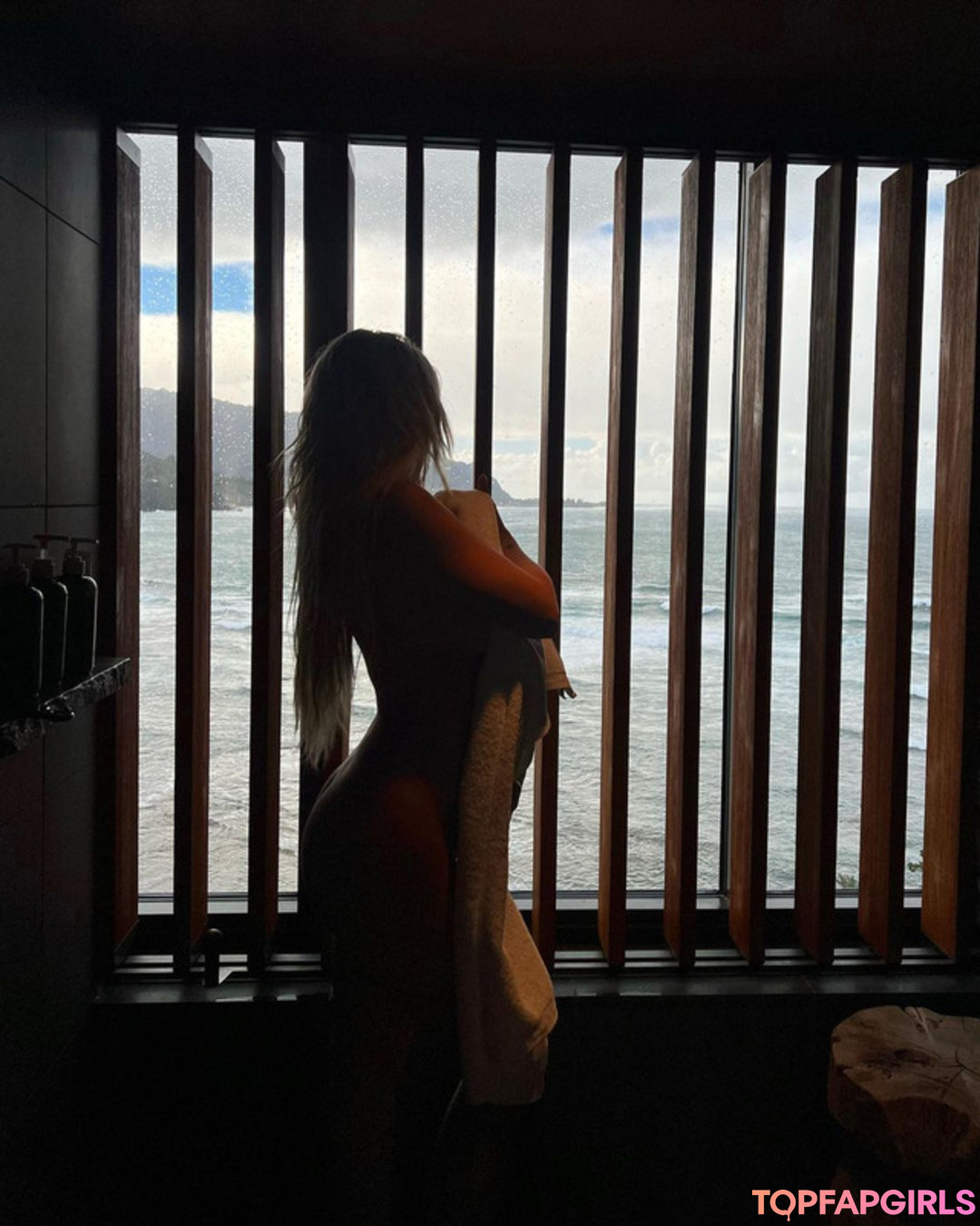 Photo nue de fuite OnlyFans de Tana Mongeau #164