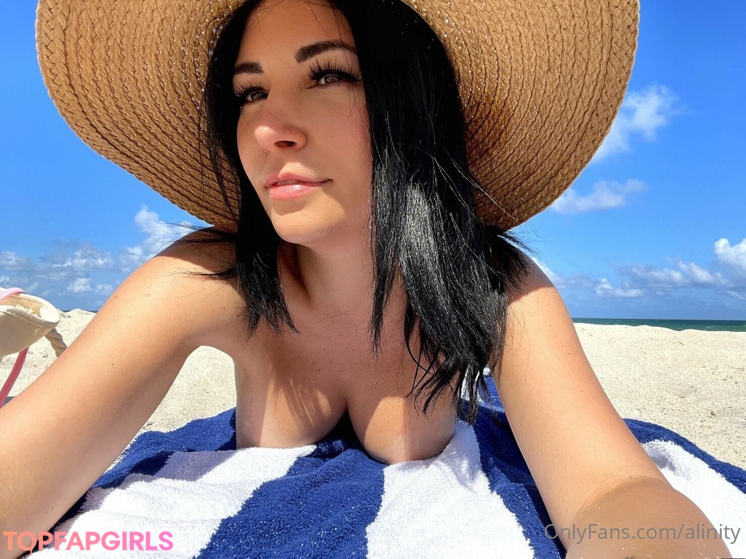 Photo nue de fuite OnlyFans de Alinity #322