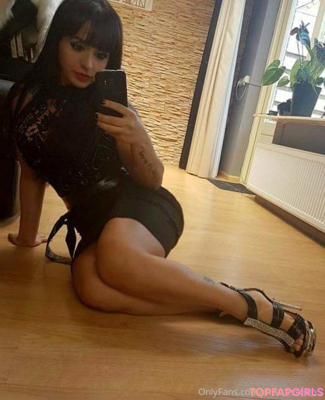 Photo nue de fuite OnlyFans de Mistress Cleopatra #10