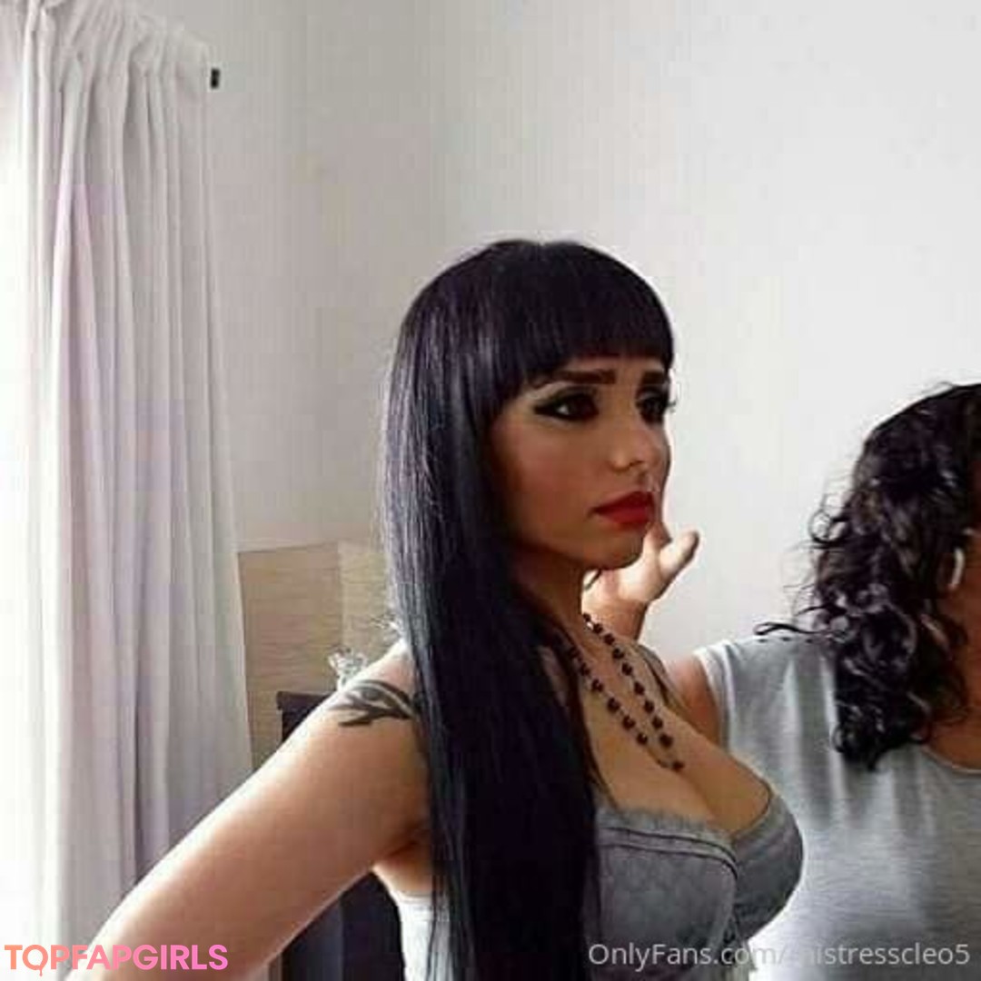 Photo nue de fuite OnlyFans de Mistress Cleopatra #5