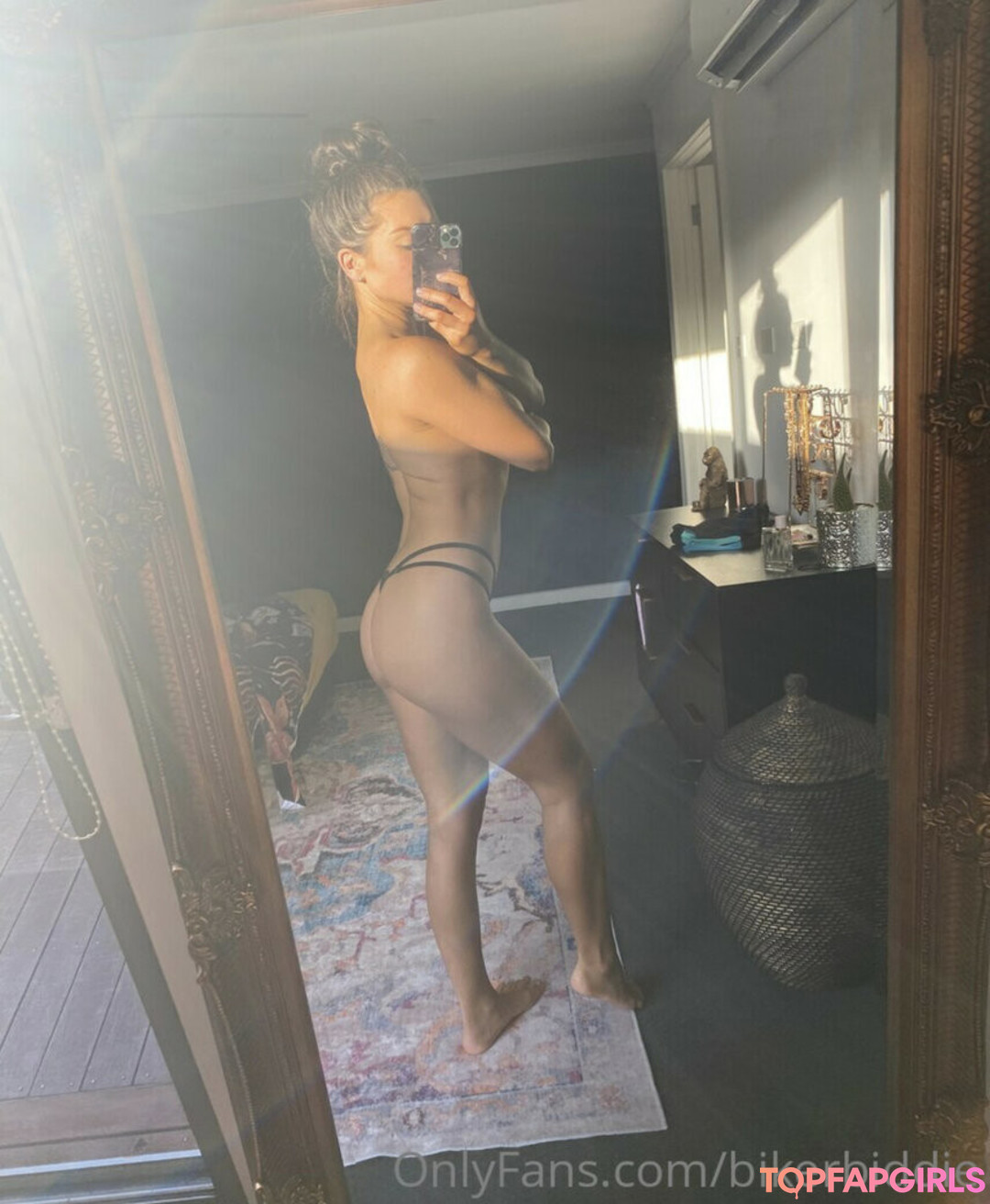 Photo nue de fuite OnlyFans de Biker Biddie #202