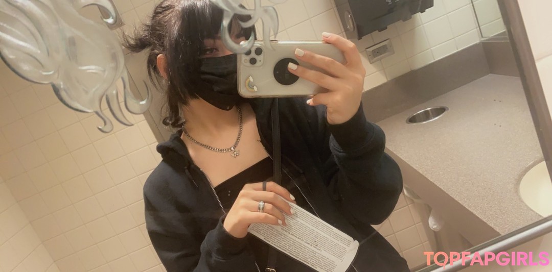 Photo nue de fuite OnlyFans de Goblincub #1567