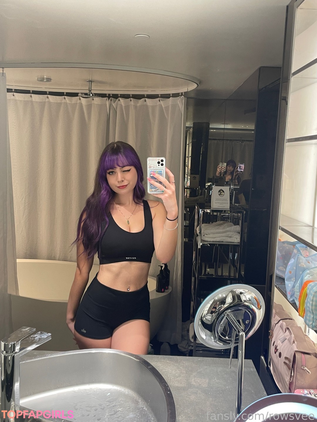 Photo nue de fuite OnlyFans de Rowsvee #1395