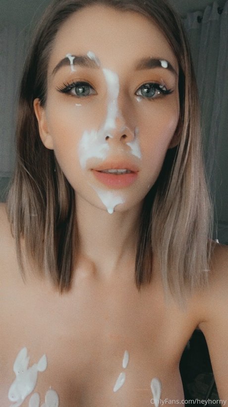 Photo nue de fuite OnlyFans de Mira