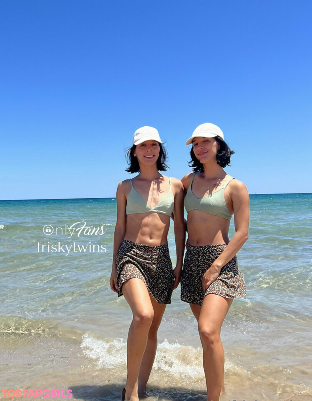 Photo nue de fuite OnlyFans de Frisky Twins #189