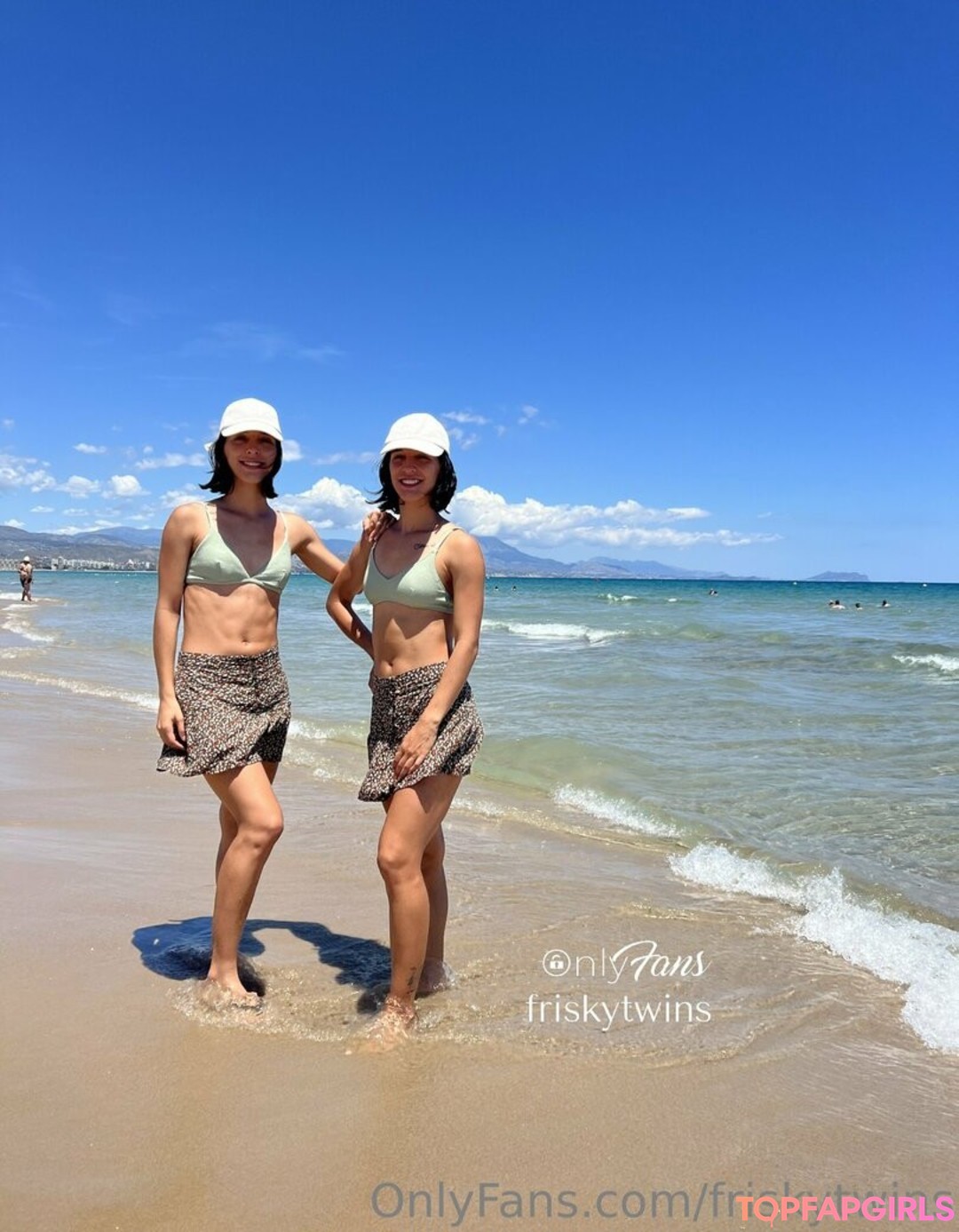 Photo nue de fuite OnlyFans de Frisky Twins #194