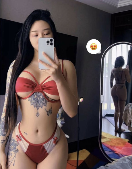 Hitomi Songyuxin