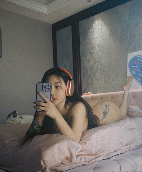 Hitomi Songyuxin