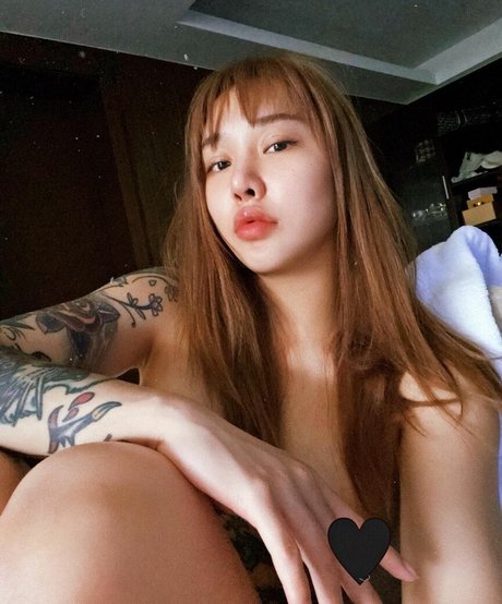 Hitomi Songyuxin