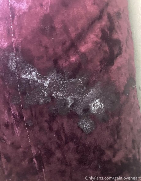 Gaia Love Heart