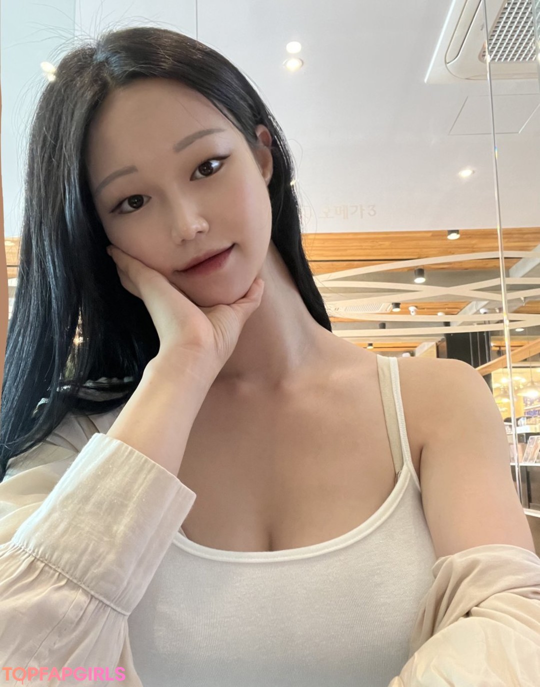 Photo nue de fuite OnlyFans de Yuyuhwa #4