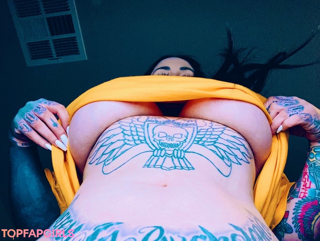 Photo nue de fuite OnlyFans de Erika Doom #6