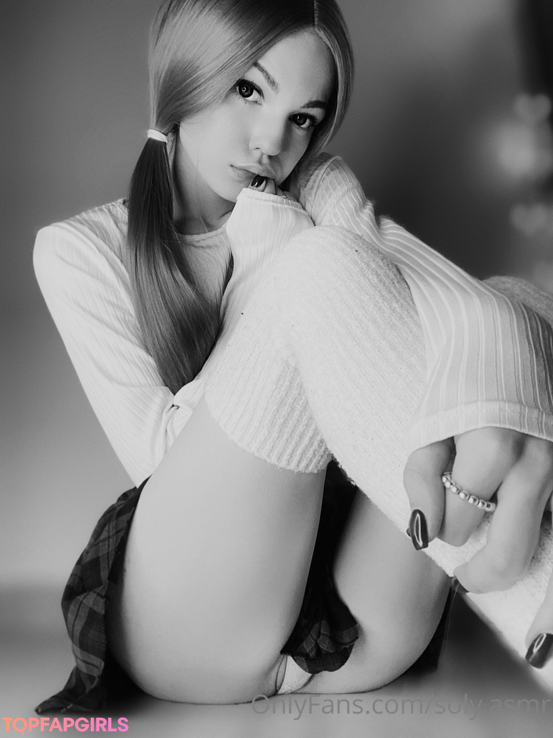 Photo nue de fuite OnlyFans de Soly Asmr #19