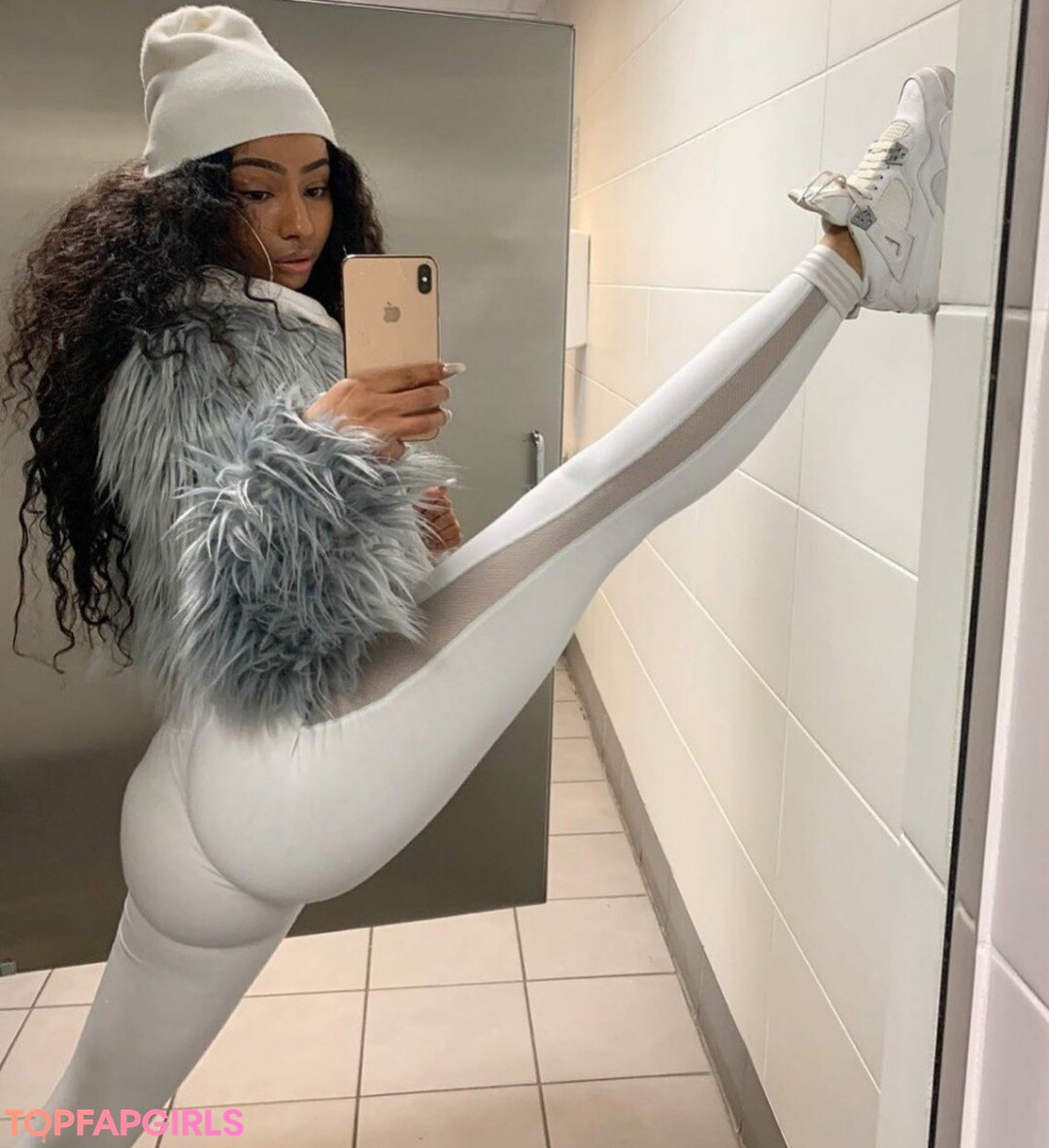 Photo nue de fuite OnlyFans de Rubixrose #111