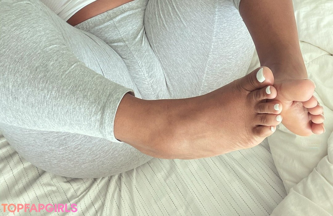 Photo nue de fuite OnlyFans de Eatmahkandy #5