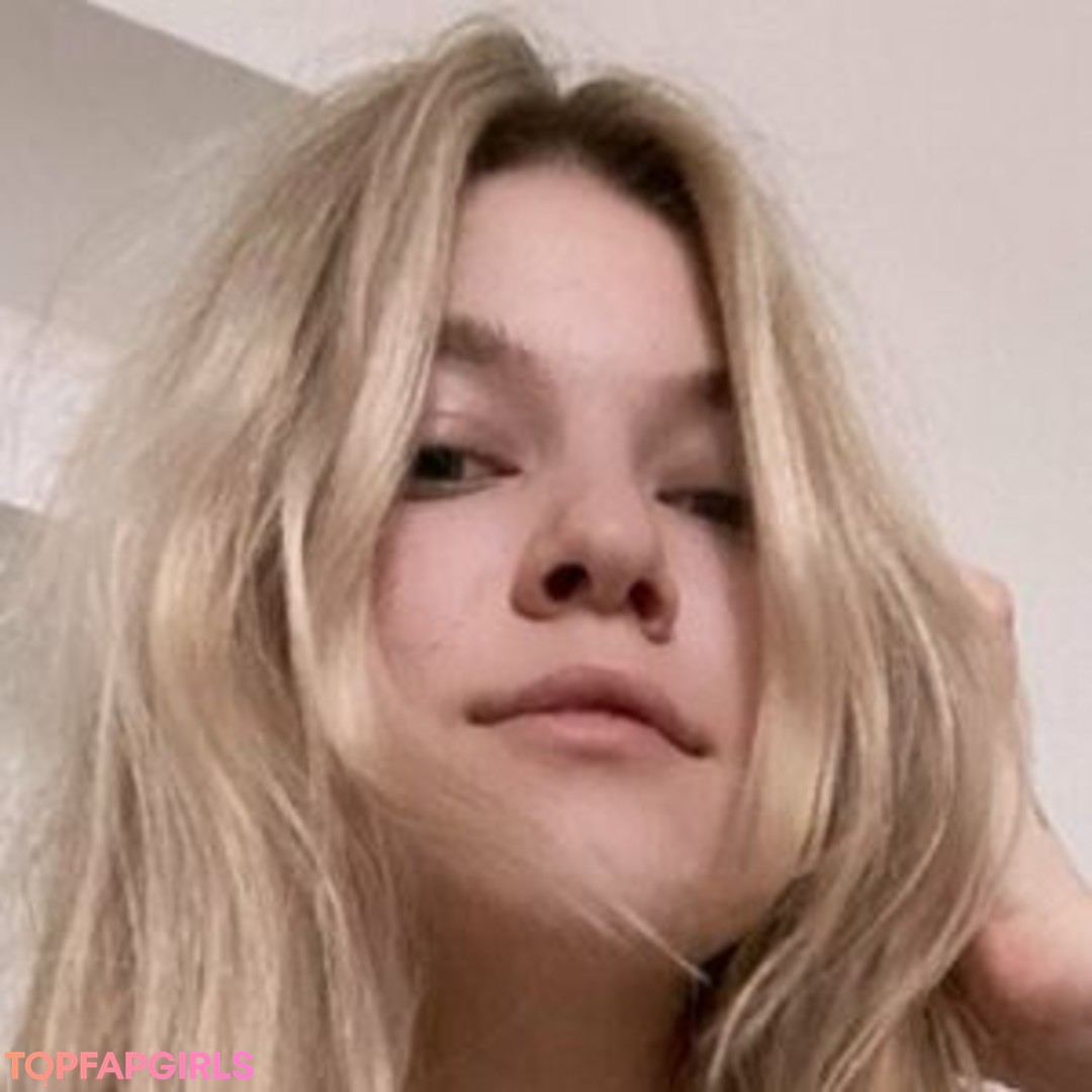Photo nue de fuite OnlyFans de Mavpochka #425