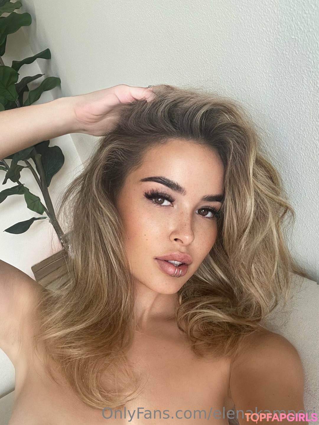 Photo nue de fuite OnlyFans de Elena Kamperi #43