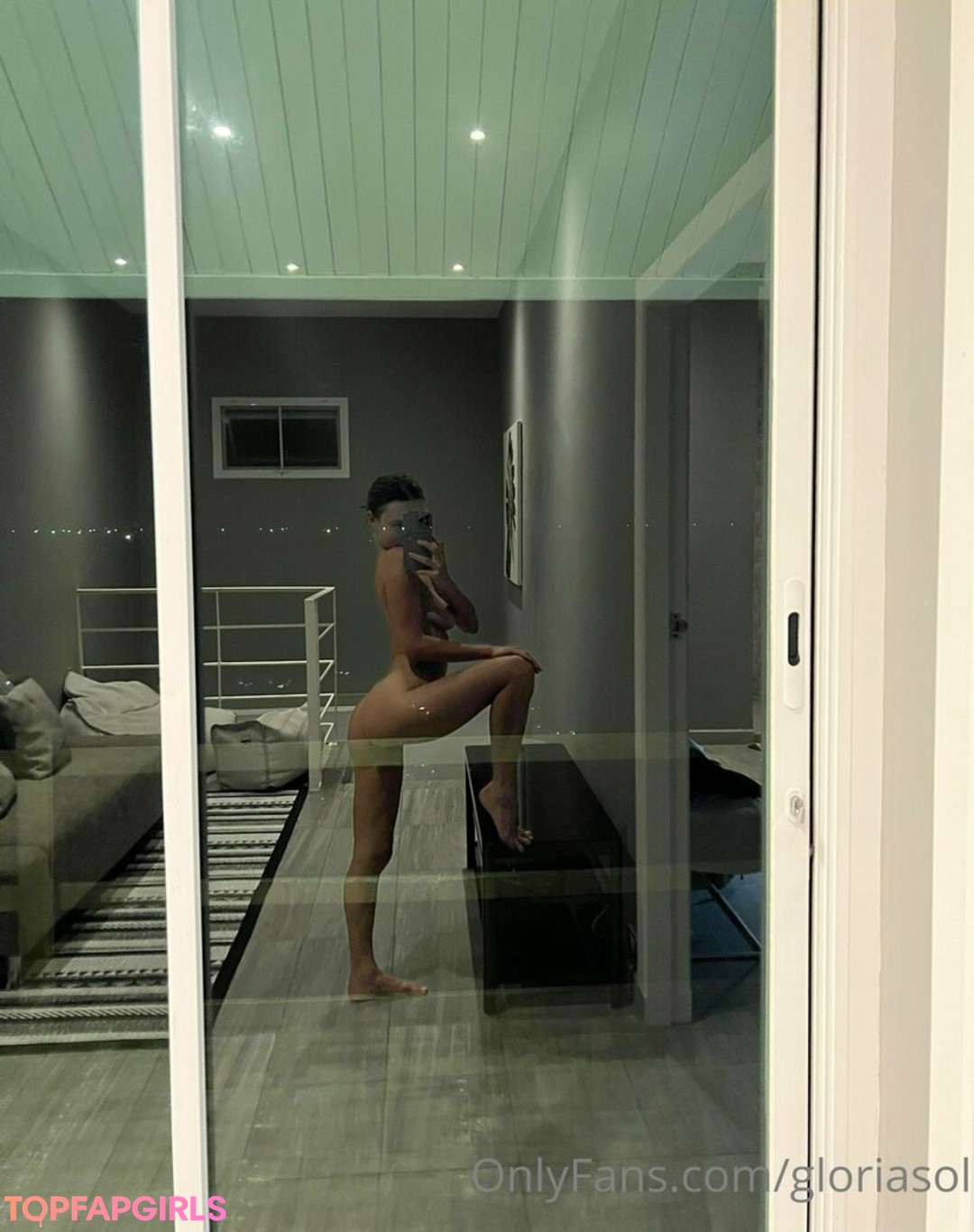 Photo nue de fuite OnlyFans de Gloria Sol #2069