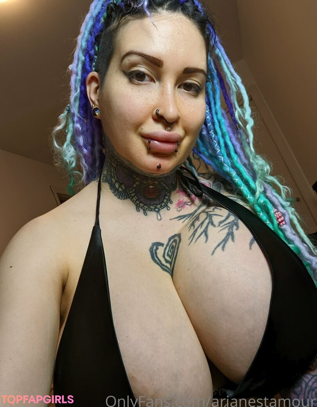 Photo nue de fuite OnlyFans de Ariane Saint Amour #2008