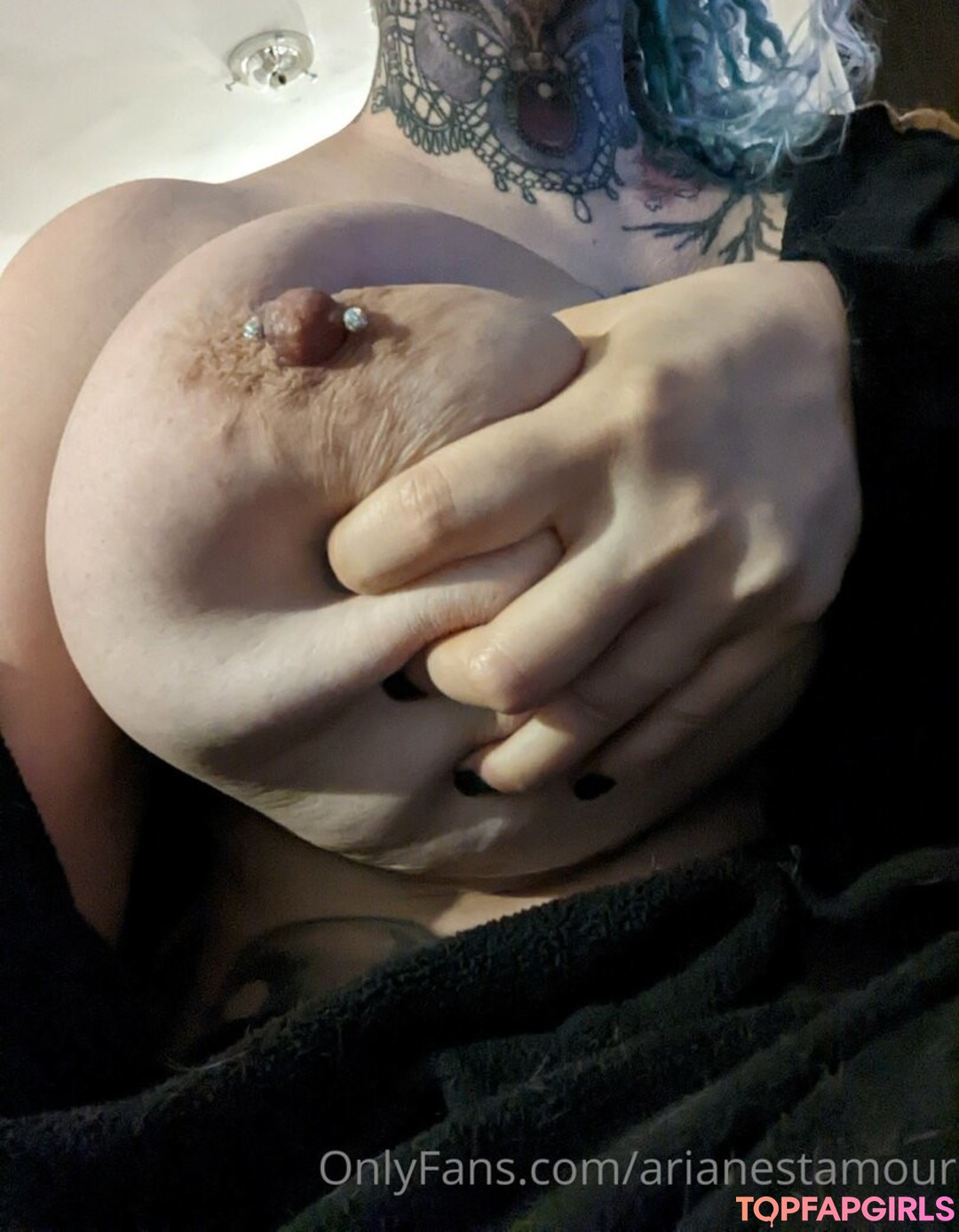 Photo nue de fuite OnlyFans de Ariane Saint Amour #2030